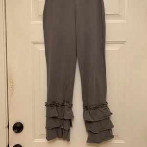 Adorable Essential Women’s Pants Size Small